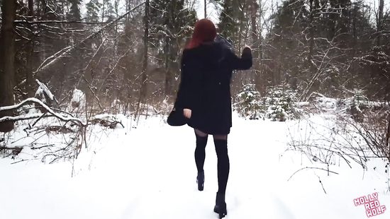 Прогулки зимним лесом с еблей на память