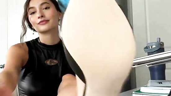 пяточки целовать будешь?